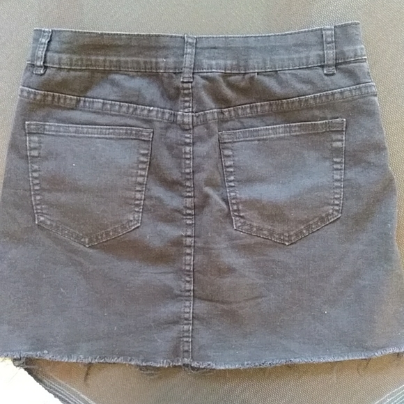 Embroidery skirt - Picture 3 of 3